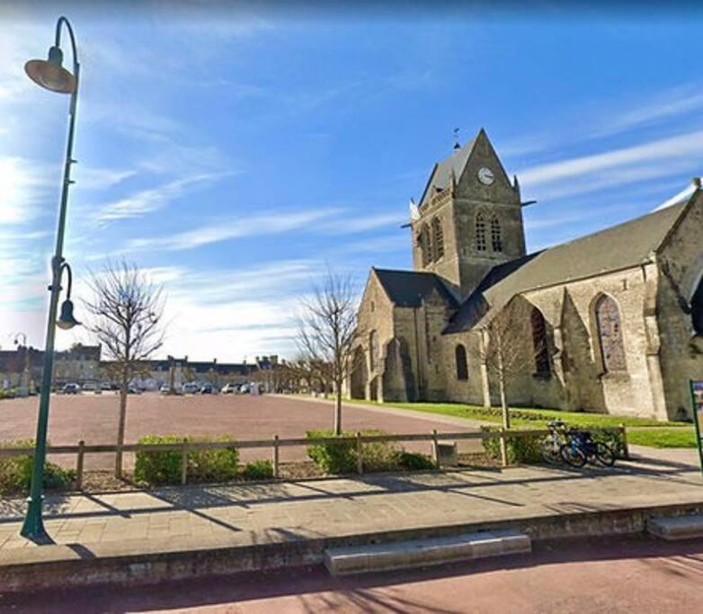 Gite Spacieux Et Chaleureux Sainte-Mère-Église Esterno foto